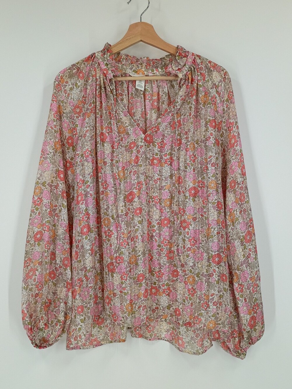 H&M Floral Print V Neck Blouse
